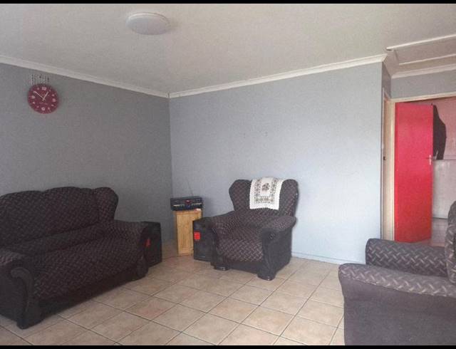 2 BEDROOM HOUSE FOR SALE IN BAYVIEW